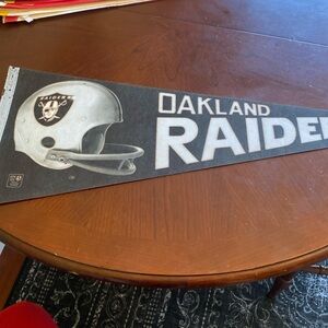 Official Oakland Raiders pennant-circuit 1980